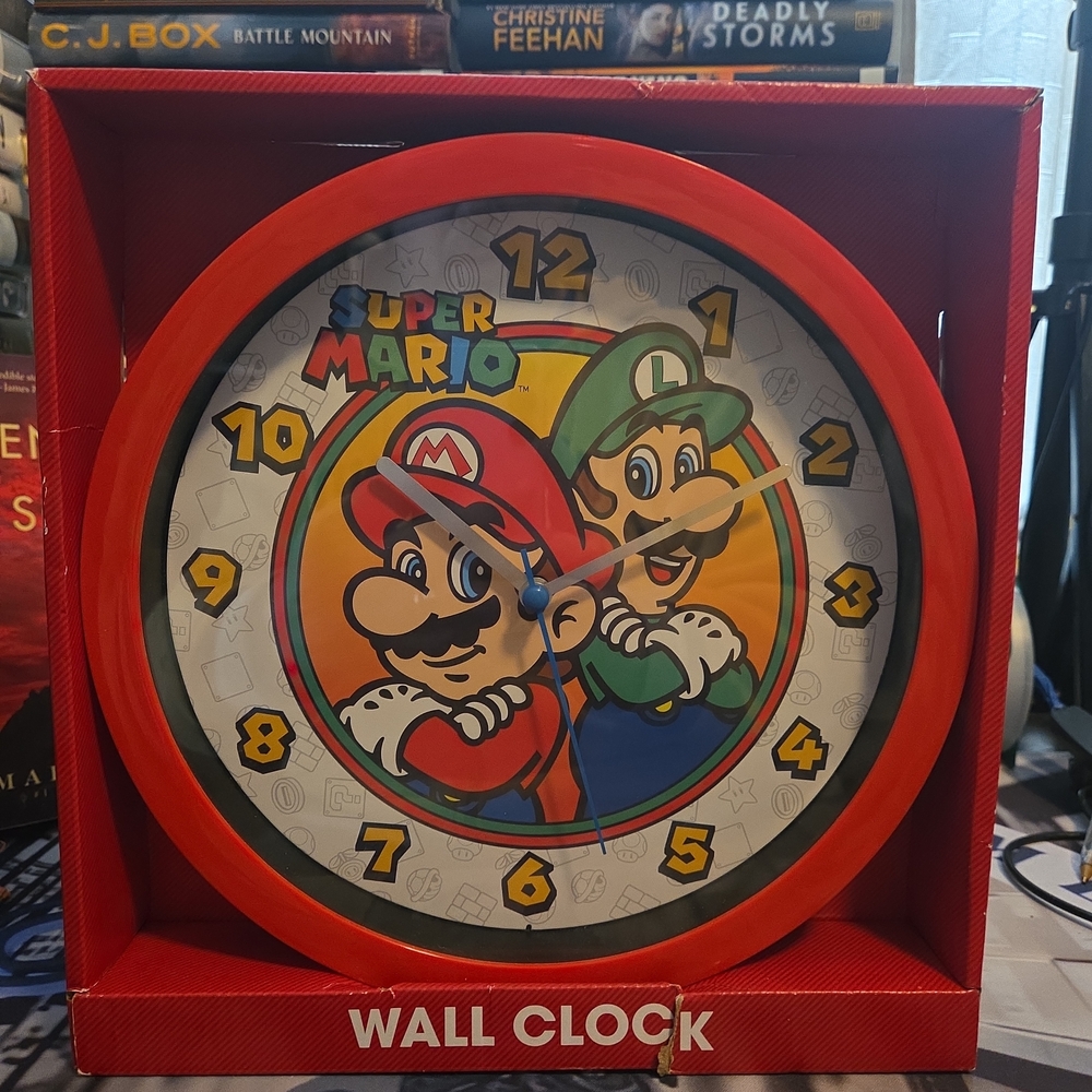 Nintendo Super Mario Wall Clock Mario & Luigi Decor NIB